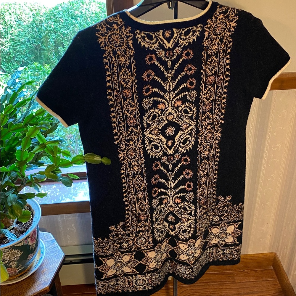 Anthropologie Black and Gold Embroidered Short Sleeve Dress - Picture 3 of 4